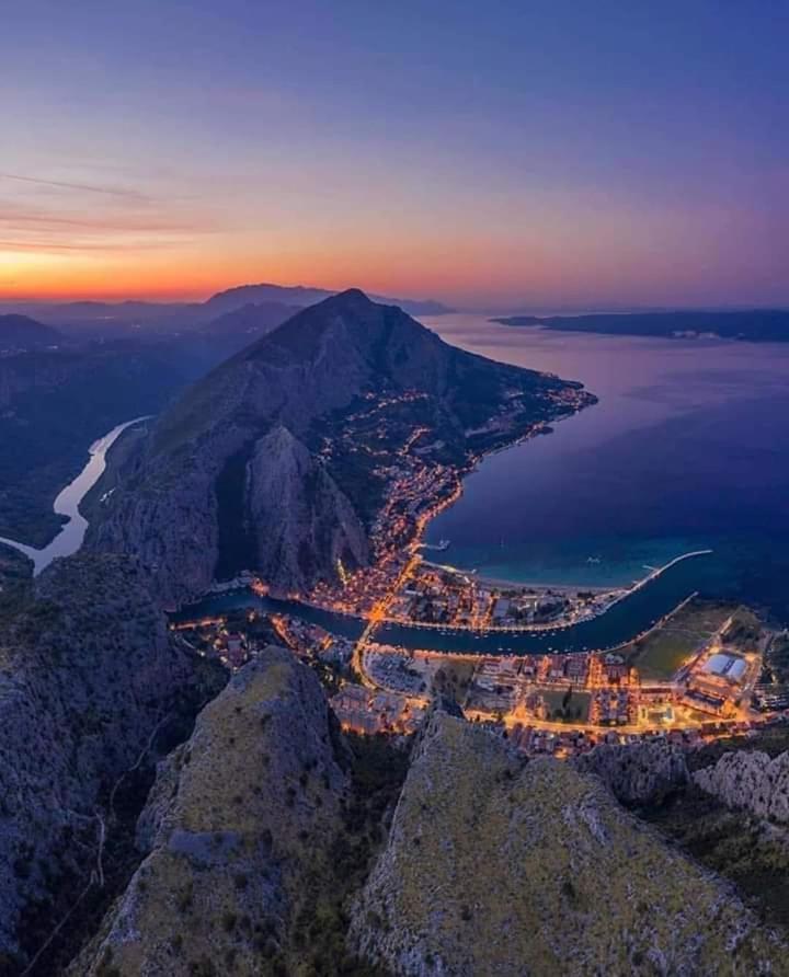 Toni Leilighet Omiš Eksteriør bilde